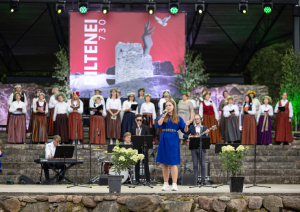 Piltenes estrādē izskan koncerts "Piltenes leģenda"
