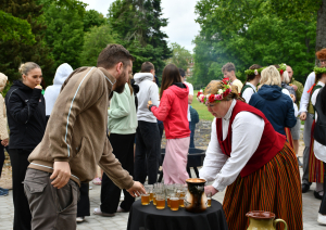 Alus baudīšana
