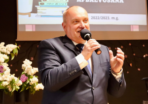 Uzrunas