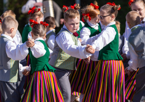 Dejo bērnu deju kolektīvs