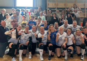 Ventspils novada sieviešu volejbola komandas meitenes iegūst 1. vietu Tukuma čempionātā