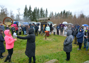 Ugālē atklāj labiekārtotu pastaigu taku