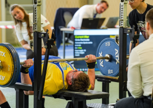 Sportists spiež stieni