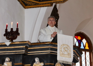 Dievkalpojums baznīcā