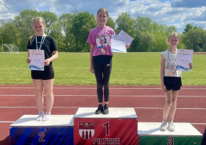 Sportisti ar diplomiem