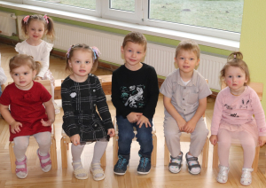 Vārves "Zīļuka" bērni priecājās par svētkiem