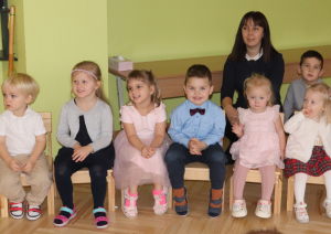 Vārves "Zīļuka" bērni priecājās par svētkiem
