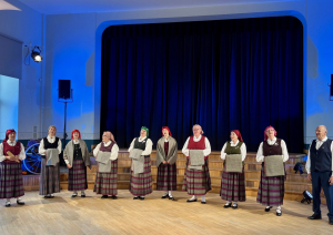 Dzied folkloras kopa