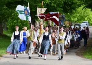 Novada bērnu deju svētku gājiens