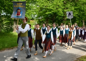 Novada bērnu deju svētku gājiens