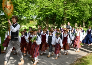 Novada bērnu deju svētku gājiens