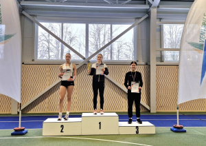 Tāllēkšanas meiteņu pjedestāls