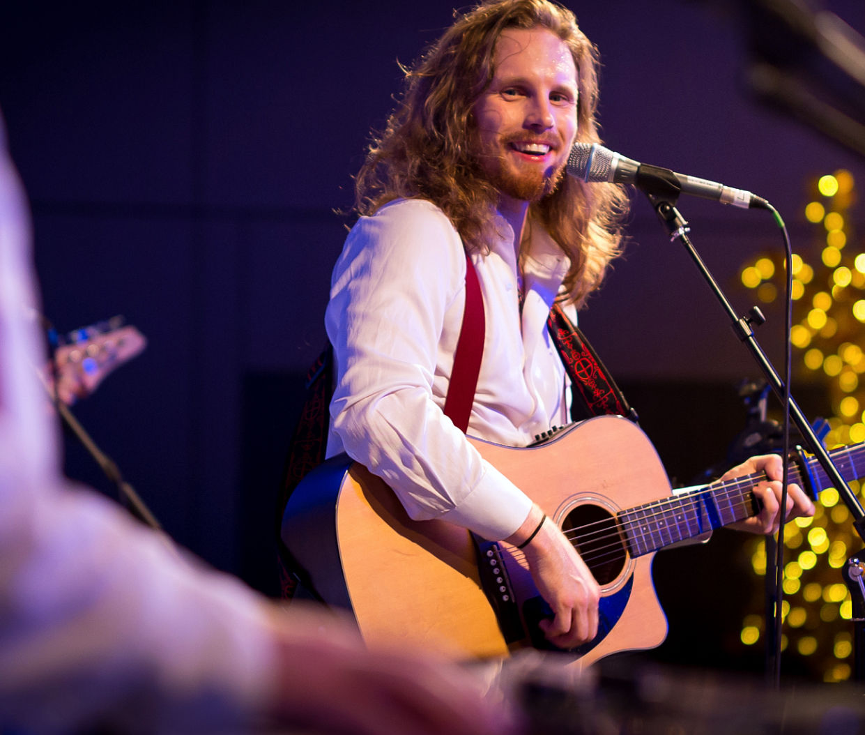 Dziedātāja Jorena Šteinhauera projekta “LV81” koncerts Piltenes kultūras namā