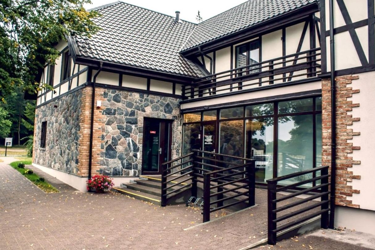 Usmas muiža