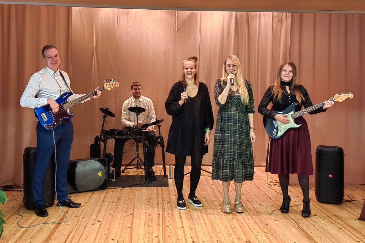 Jauktais vokālais ansamblis “Ar Tevi”