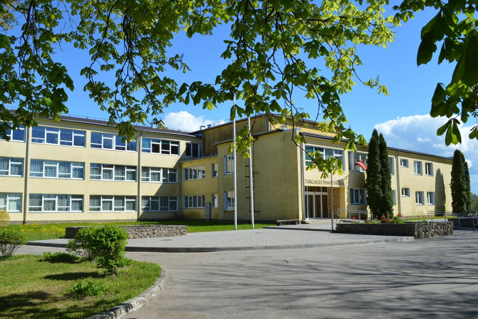 Tārgales pamatskolas ēka