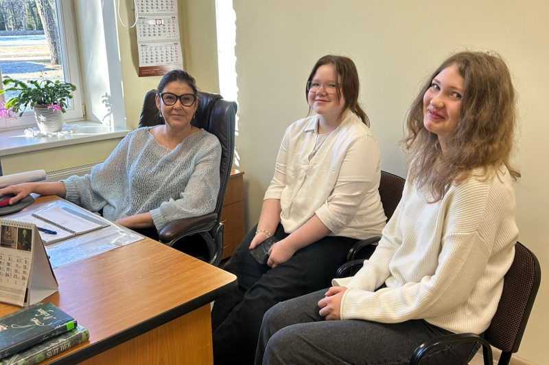 Jaunietes ēno Jūrkalnes pagasta pārvaldes darbiniekus