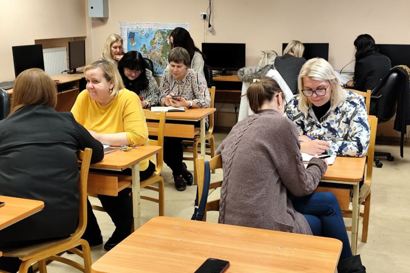 Pedagogi piedalījās seminārā