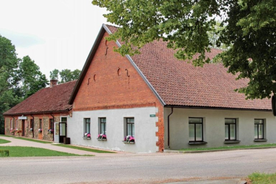 Popes kultūras nama ēka