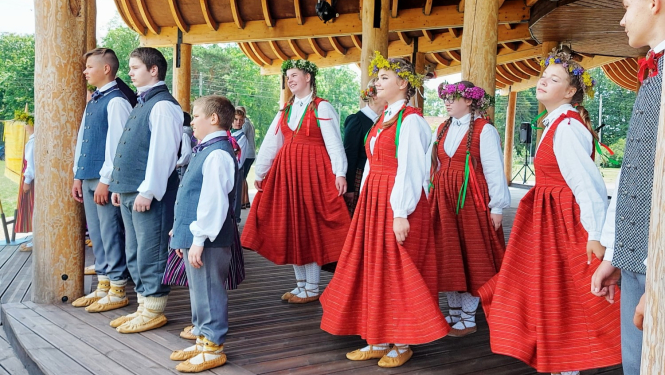Bērnu tautas deju kolektīvs