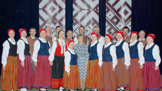 Senioru deju kolektīva kopbilde