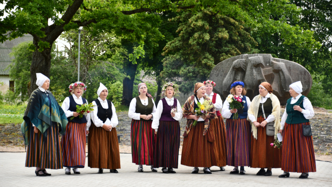 Folkloras grupas uzstāšanās