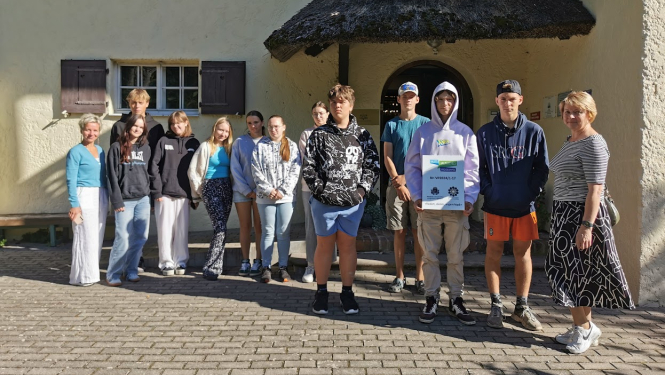 Jaunieši iepazīst tūrisma uzņēmumu darba ikdienu