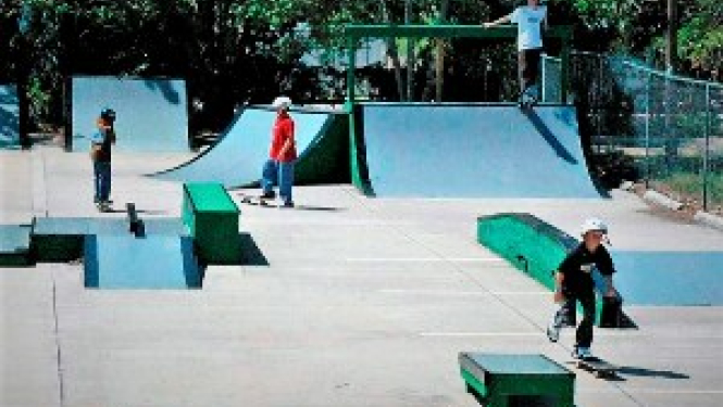 Skeitparks Vārvē