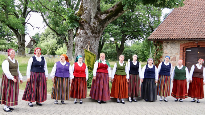Folkloras kopas iesaistās aktivitātēs