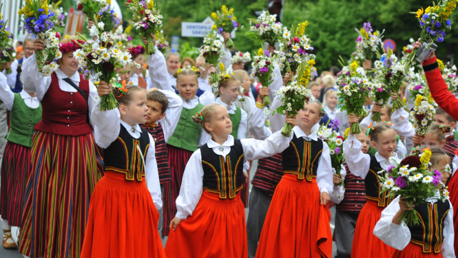 Svētku dalībnieki