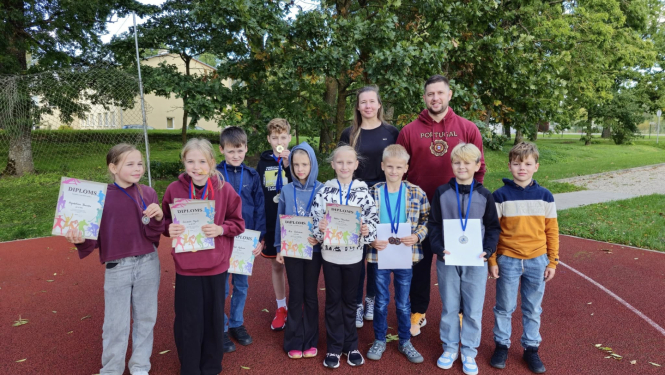 Apbalvoti sportisti U12 vecuma grupā