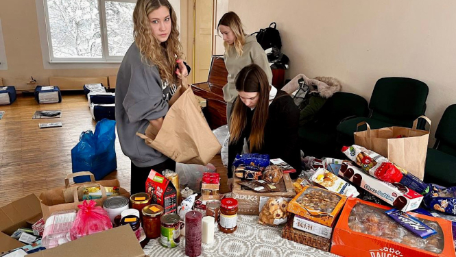 Labdarības produktu kārtošana