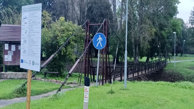 Uzsākti gājēju tiltiņa pārbūves darbi Blāzmas ciemā