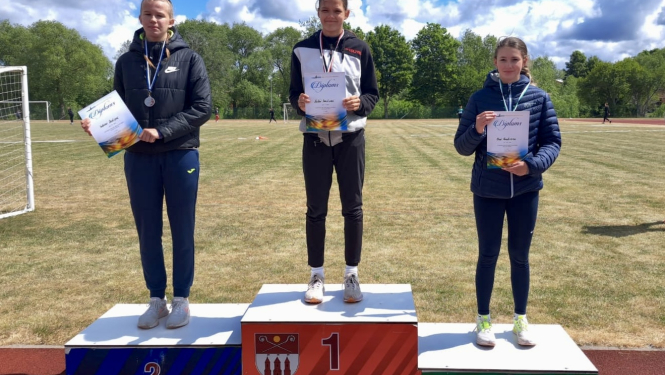 Sportisti ar diplomiem