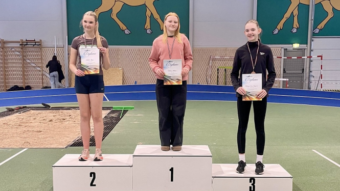 Sportisti ar diplomiem
