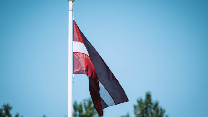 Latvijas karogs
