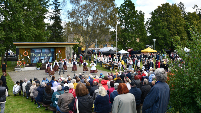 Užavas zivju tirgū valdīja rosība