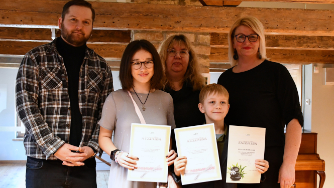 Noskaidroti skolēni, kuri pārstāvēs Ventspils novadu skatuves runas konkursā Talsos