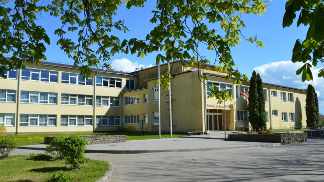 Tārgales pamatskolas ēka