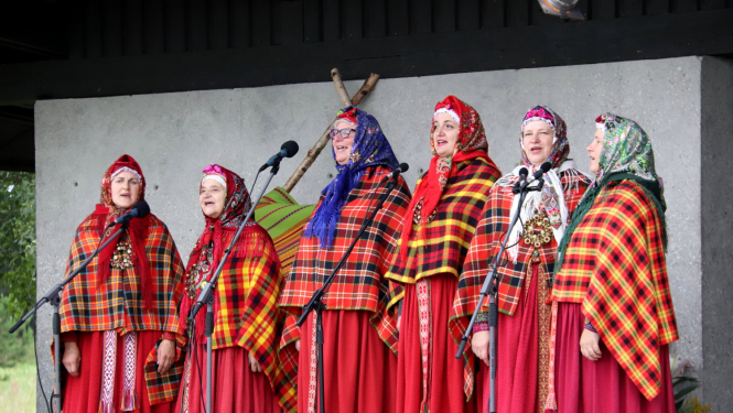 Dzied etnogrāfiskais ansamblis