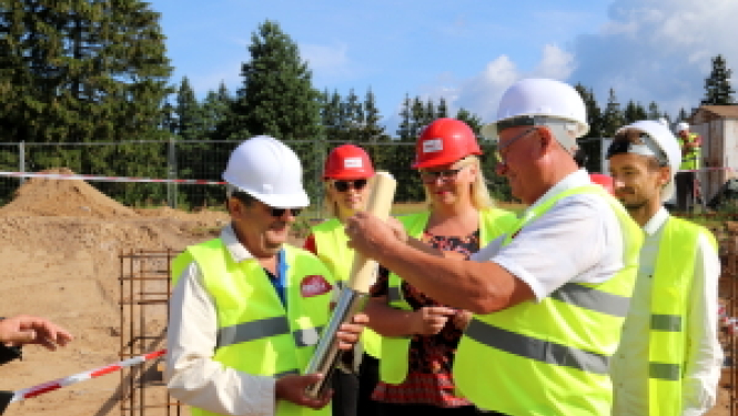 “Vējturu namā” iemūrē kapsulu