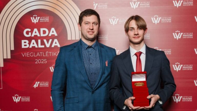 Elans ar treneri Kasparu