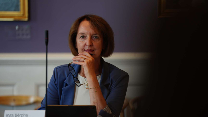 Viedās administrācijas un reģionālās attīstības ministre