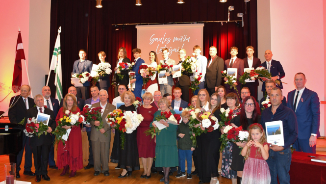 Visi apbalvoti gandarīti par sasniegumiem