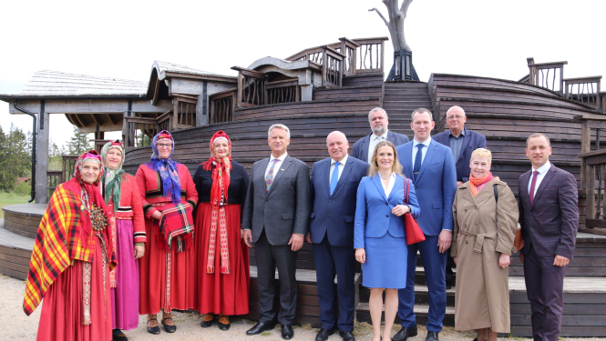 Kopbilde pie Vējturu nama