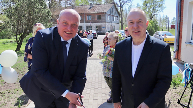 Tiek pārgriezta svinīgā lente