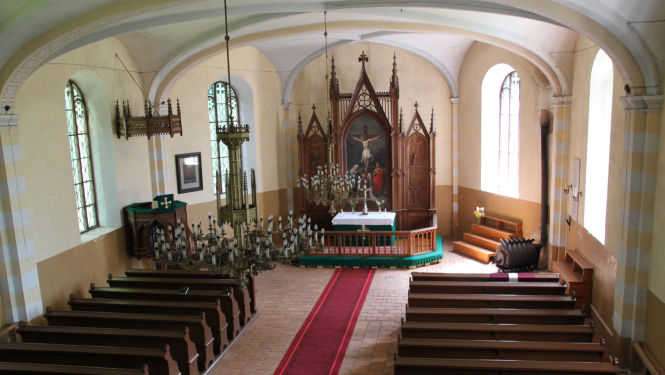 Popes luterāņu baznīcas iekšpuse