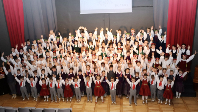 Deju kolektīvu kopbilde