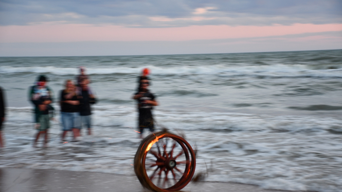 Rats veiksmīgi ieripojis jūrā