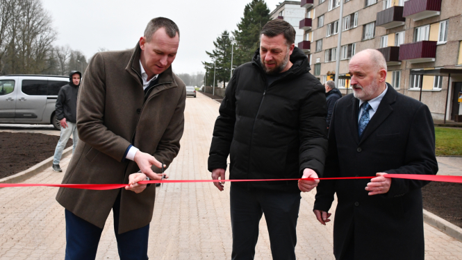 Notiek svinīgā atklāšana